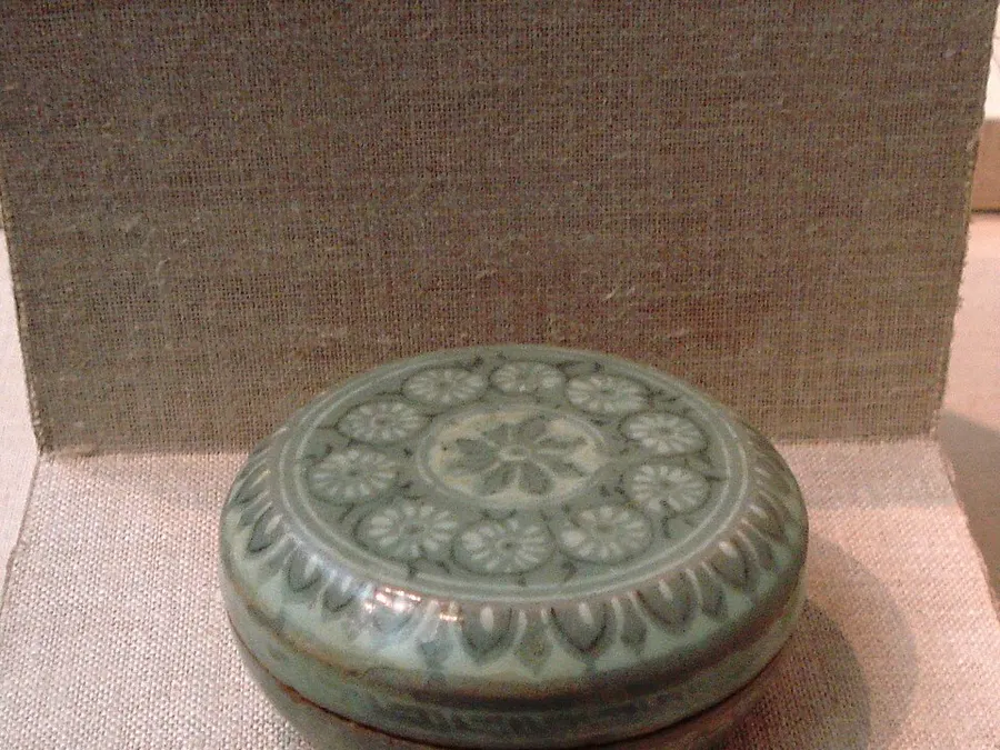 Celadon Glazeware — celadon ceramic glaze