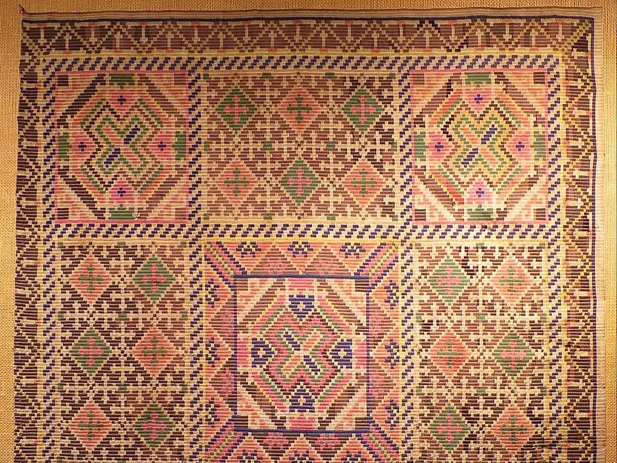 Ikat Textiles — Ikat textile weaving