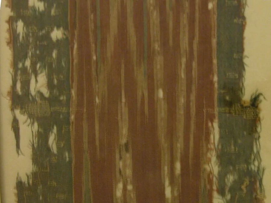 Ikat Textiles — Ikat textile weaving