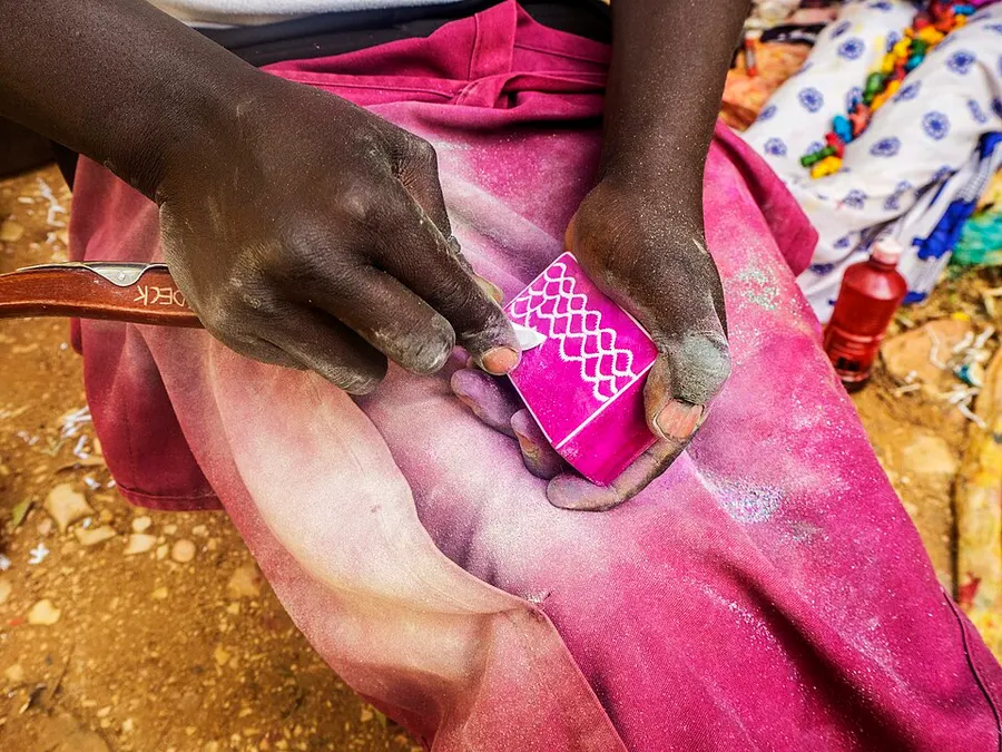 Kisii Soapstone — Kisii soapstone carving