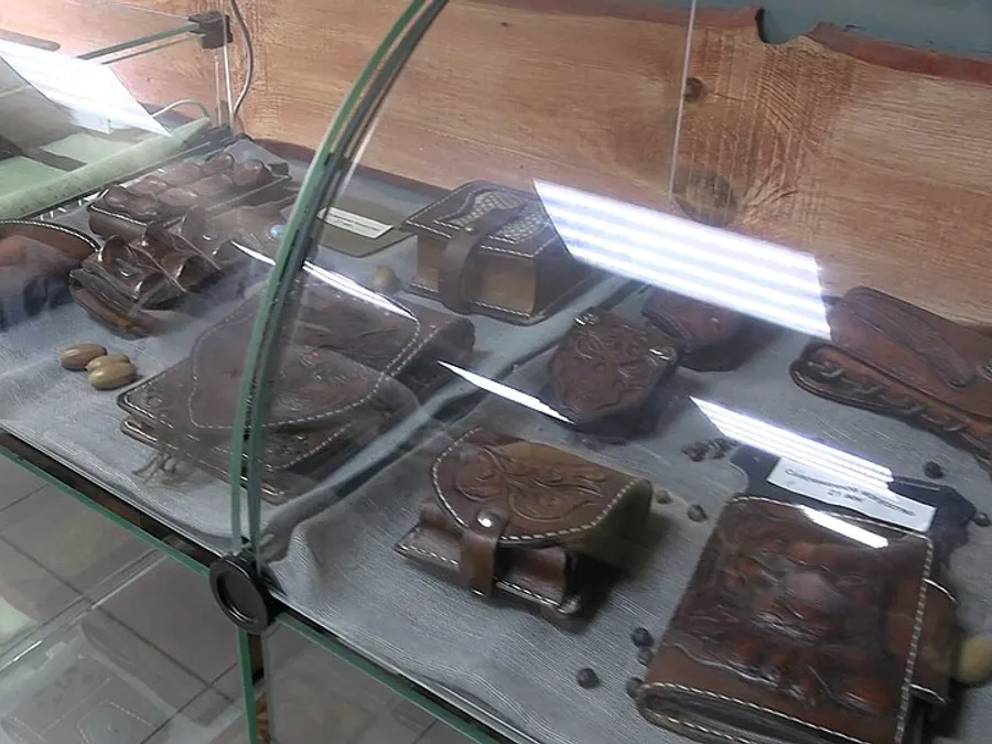 Leather Handicraft — Moroccan leather craft