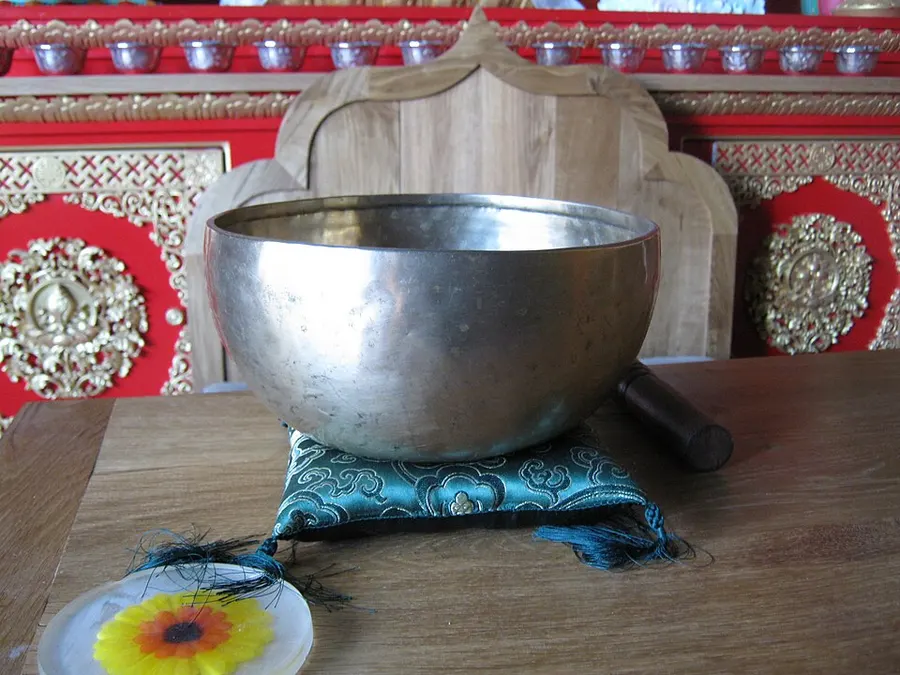 Singing Bowls — Tibetan singing bowl