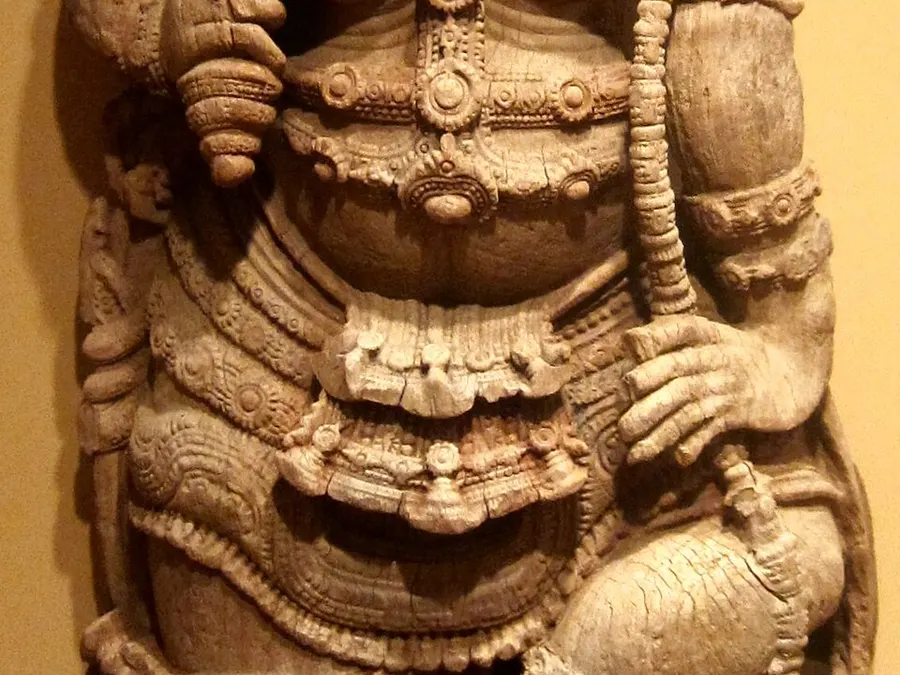 Wood Handicraft — wood carving India